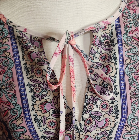 Noracora Women's Floral Shift Dress - Picture 9 of 11